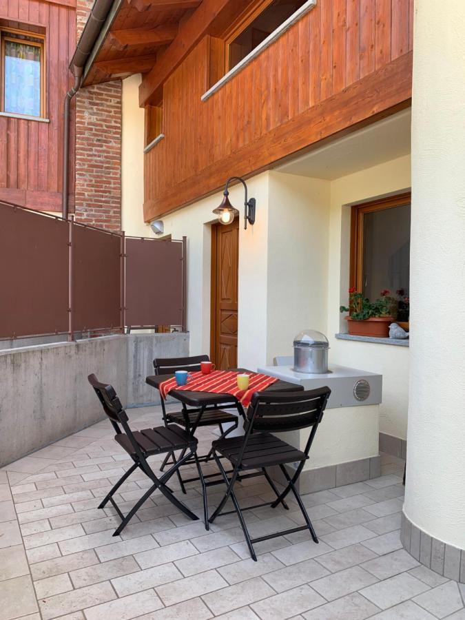 Casa Vacanze Anais Nus Exterior photo